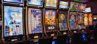 တိုက်ရိုက်ကာစီနို Live Dealer ကစားနေသော မြင်ကွင်း